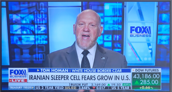 Moron's border Czar on Faux snooze