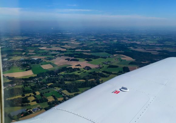 Over the Niederrhein countryside between Mönchengladbach and Duisburg 