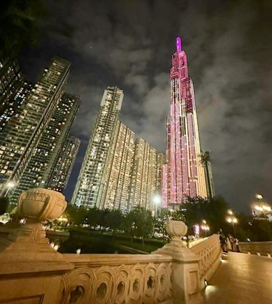 Landmark 81, the highest building in Ho Chi Minh City (and all of Asia, apparently), which is located beside the Vinhomes complex 