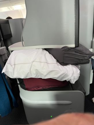 Not difficult to see why the bedding bag slid off