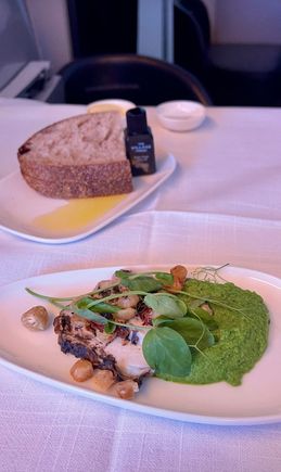 Chicken with  pea puree