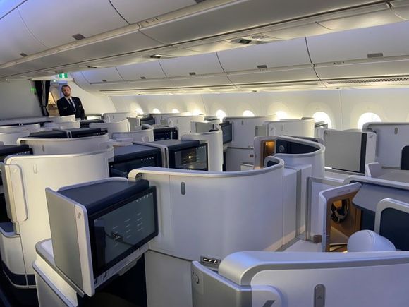 Front A350 Business class cabin