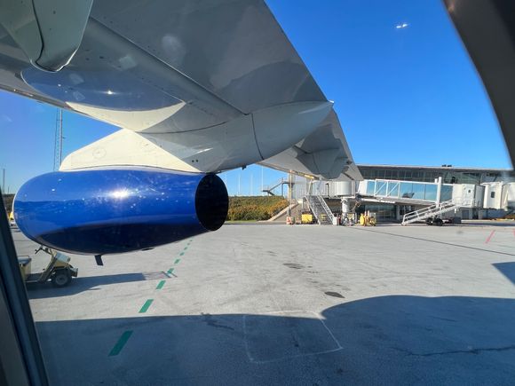 It's a Pratt & Whitney 306B apparently.  Variants of this engine used on many bizjet types