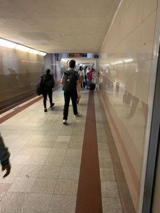 Tunnel to the platforms