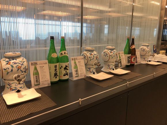 Sake dispensers