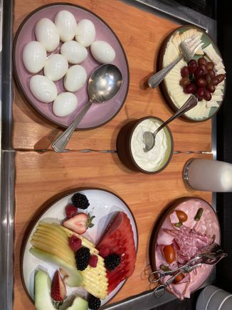 Cold cuts and fruit