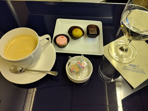 Cafe latte, Petits fours