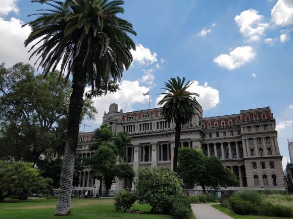 Plaza Lavalle