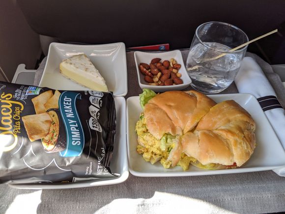 AA ERJ F Meal Oct 2019