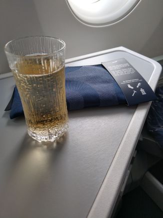 Pre-dep drink and the new Marimekko Amenity kit