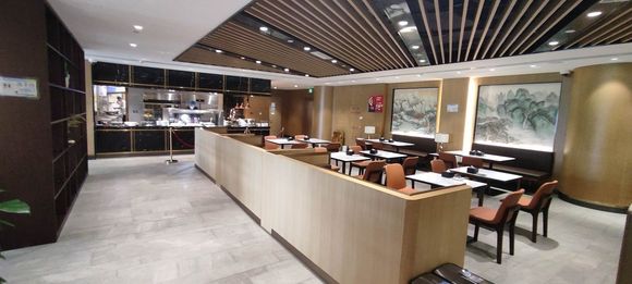 Qingdao airport international departure lounge