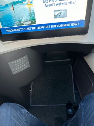 Footwell has lots of space, haven’t seen this much although I don’t fly that much in D1/FC long haul 