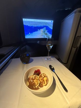 Thought I’d try my luck and ask if there was any ice cream left over and to my surprise there was! Have read that it can be common for only a few scoops to be loaded for the entire cabin…
