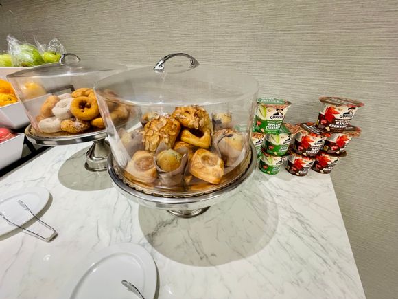 Regency Club breakfast