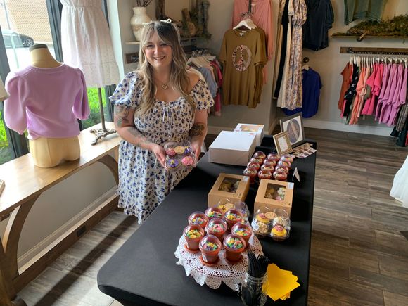 Buy my cupcakes 