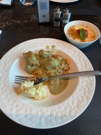 Thai dishes were prevalent throughout the lounges but they distinctly lacked the spice that l come to expect.   The Indian dishes were similar.  