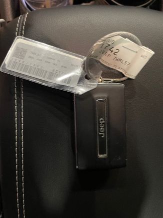 Redesigned Jeep car key - so much more upscale than the old FCA key fob design 