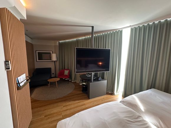 Room 1010