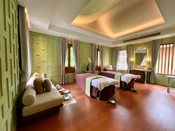 Presidential Treatment Suite