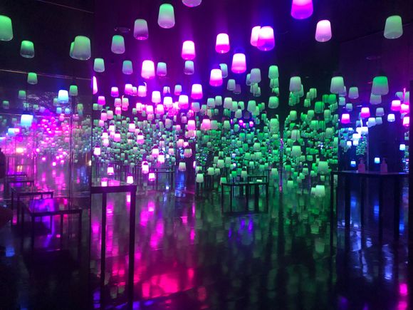 Light show in Mifuneyama's lobby