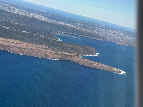 steep turn to final (PD237, YYZ-YYT)