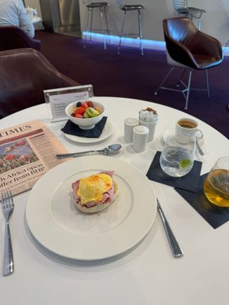 LHR Revivals Eggs Benedict