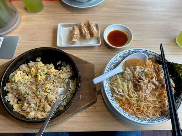 Ramen, chahan, gyoza set