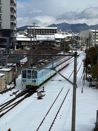 Another cute train from Omihashinan 
