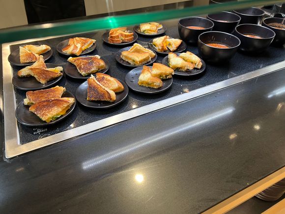 Grilled cheese bites