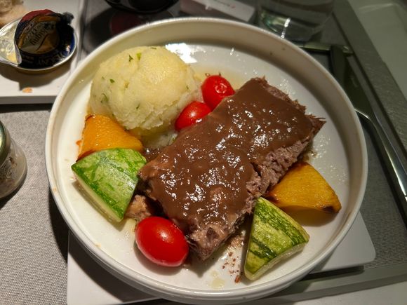 The beef was not a traditional steak as usual but a kind of effilochée of beef. Not bad but a bit to fatty in my opinion