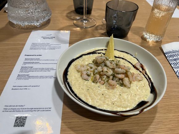 Risotto (without spinach). Good service by filippino lady (regular top-up with Champagne)