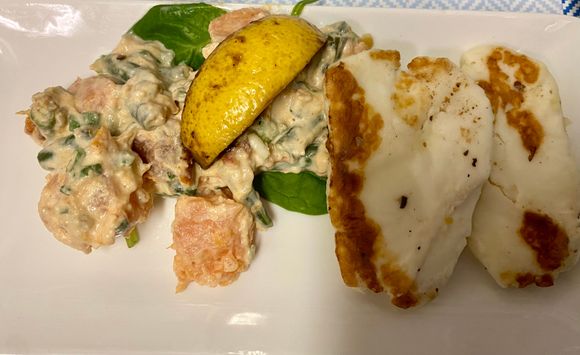 Grilled halloumi with sweet potato, spinach and green bean salad