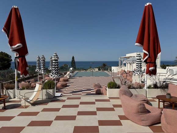 Escondido rooftop bar - open from 18:00 for Mexican snacks and drinks