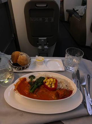 BA55 LHR/JNB last night. The Beef Carpaccio starter was great as was the butter chicken curry. Didn’t have a pud. Meal served just over an hour after take off.  Lovely, pleasant and smooth flight on XLEJ with a very friendly crew. 
