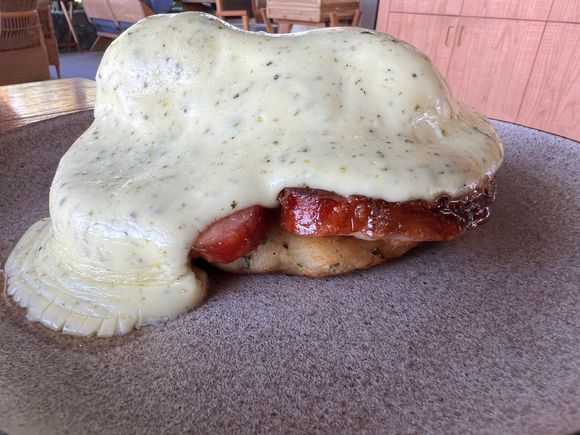 'ulu cake and kalua pork poached eggs - tell them to lose the ham, or at least get it on the side