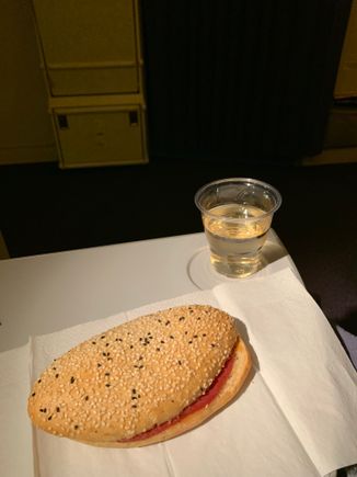 FRA-JFK: Turkey salami and Gouda cheese sandwich