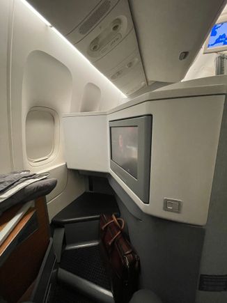 Seat 4A, double window and in mini cabin