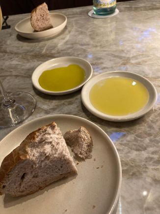 At every stage one can sample a different type of bread, a tasting of local sweet Catalonian olive oil can be sampled and compared to the extra virgin olive oil