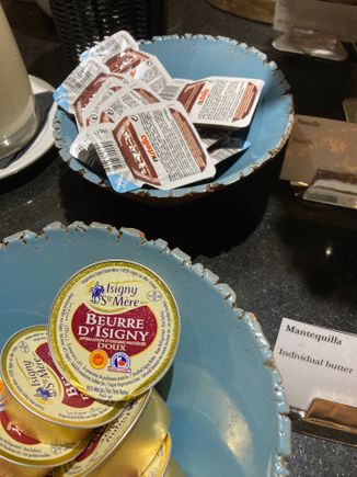 And what do we have here... bloggers
Milelion & OMAAT approved luxury butter: Beurre d'Isigney