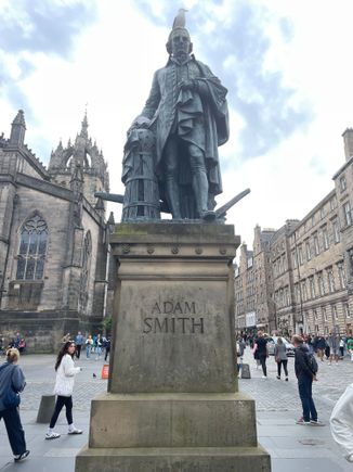 Not every forum moderator has a monument dedicated to them
EDI Royal Mile