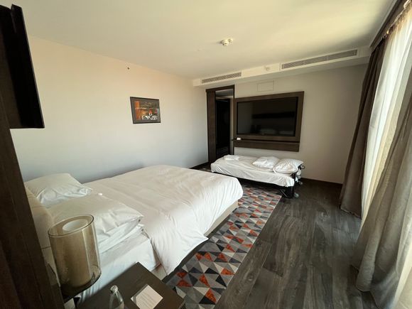 Quite: Bedroom with rollaway