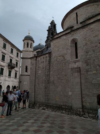 Surprise! I'm in Europe and there is yet another church!