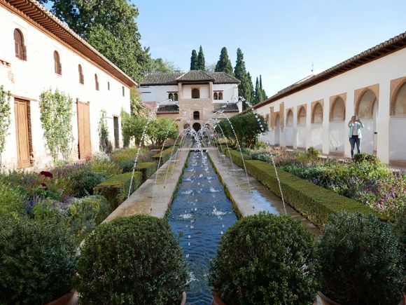 The Main Canal Court. - The Gerneralife.