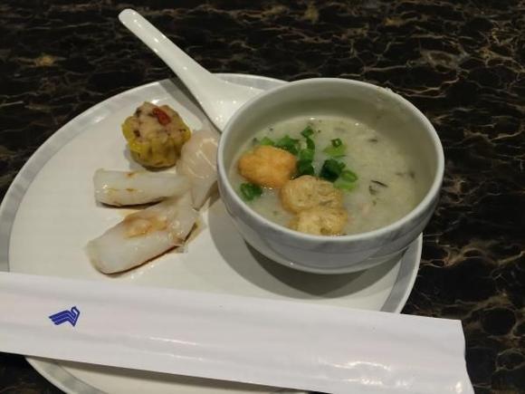 Dim Sum Breakfast - HKG SQ SKL
December 2014