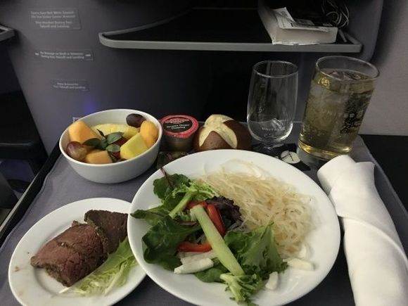 UA 767-300 F
ORD-IAH Lunch