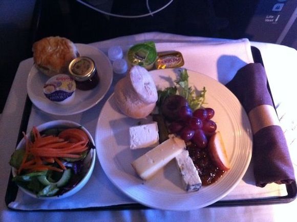 Teatime in F, LHR to IAD, UA 919 Prior to landing