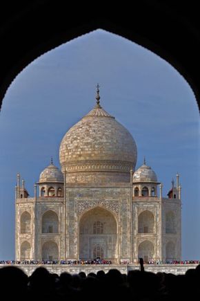 Entrance to Taj Mahal 2010 FEB 21