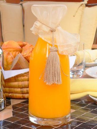 Juicy details