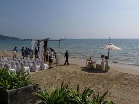 Beach wedding