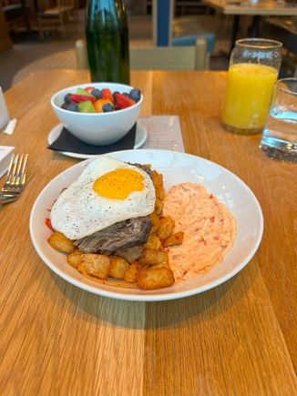 Short rib crispy potato hash
